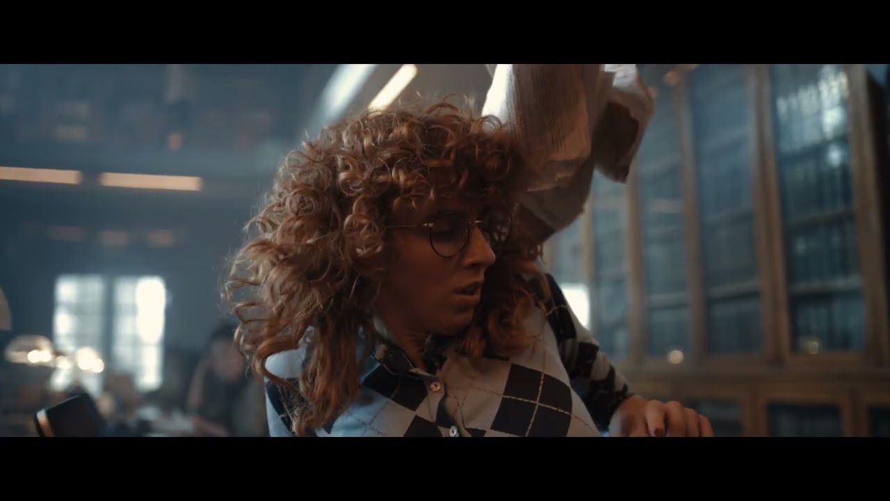 Nothing Cracks Like Magnum | Bonbon