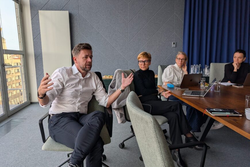 PXL_20251209_093356528