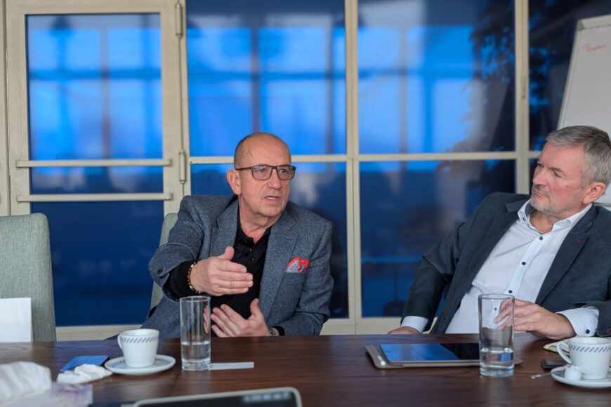 PXL_20251209_094512708.PORTRAIT